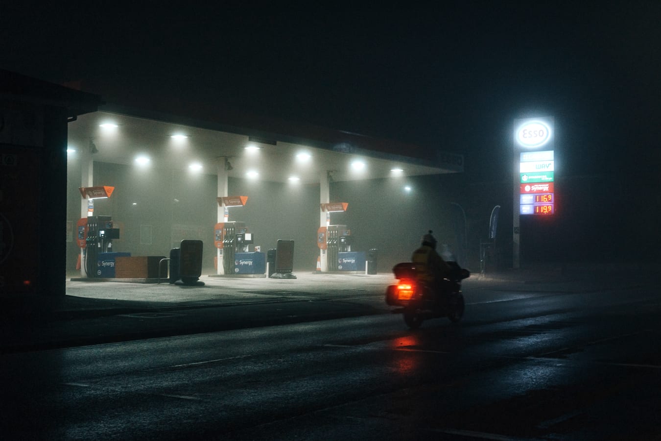 Esso after dark, Lancaster